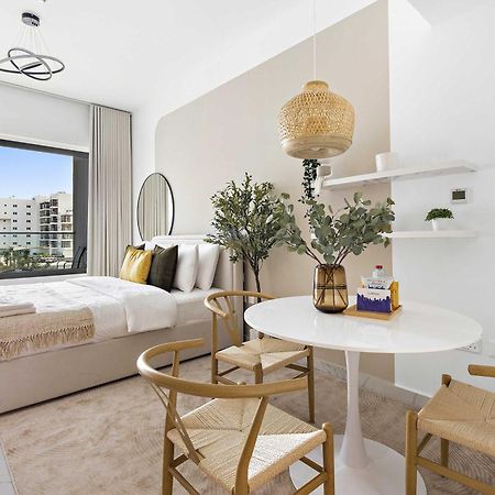 Silkhaus Chic Studio Near Masdar City Park Abu Dhabi Exterior photo